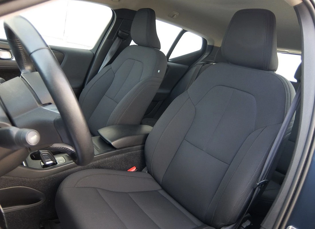 VOLVO XC40 T3 163 cv AUTO Momentum PRO