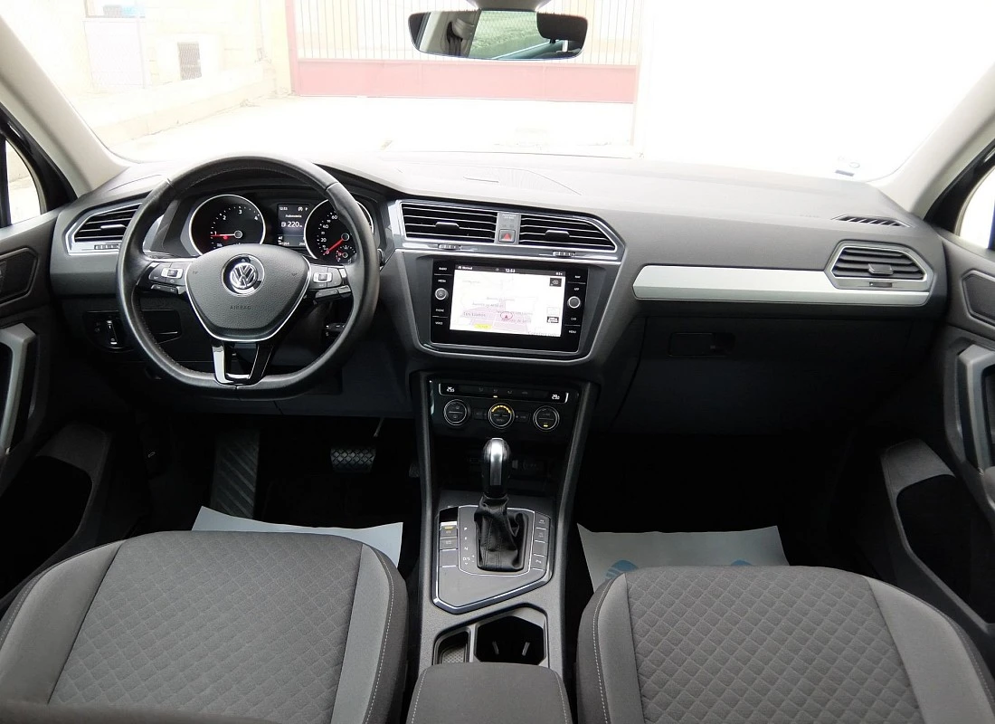 VOLKSWAGEN TIGUAN 2.0TDI 150 cv AUTO DSG Pack Deport R-LINE