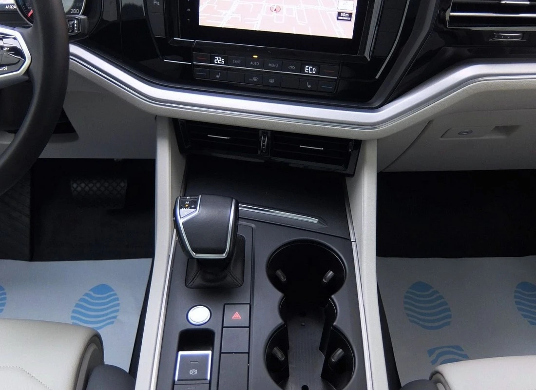 VOLKSWAGEN TOUAREG 3.0TDI V6 231 4MOTION TIPTRONIC PREMIUM ELEGANCE  + TECHO