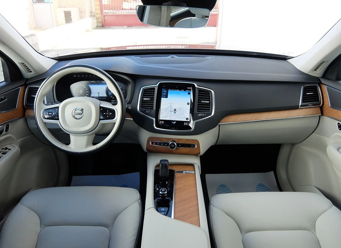 VOLVO XC90 B5 Diesel 235 cv AWD 4x4 AUTO -7 plazas MOMENTUM PRO + PACK SPORT VOLVO XC90 B5 Diesel 235 cv AWD 4x4 AUTO -7 plazas MOMENTUM PRO + PACK SPORT