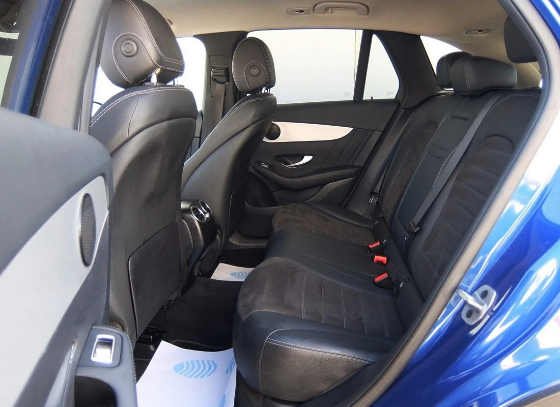 MERCEDES GLC 300de 305 cv 4MATIC AUTO -Pack AMG Híbrido-Diesel MERCEDES GLC 300de 305 cv 4MATIC AUTO -Pack AMG Híbrido-Diesel