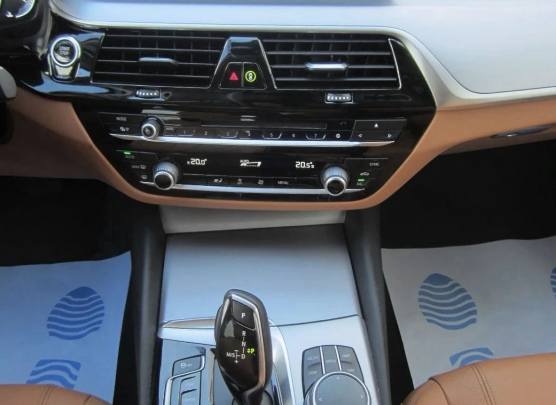 BMW 520D 190 cv AUTO - LUXURY + TECHO