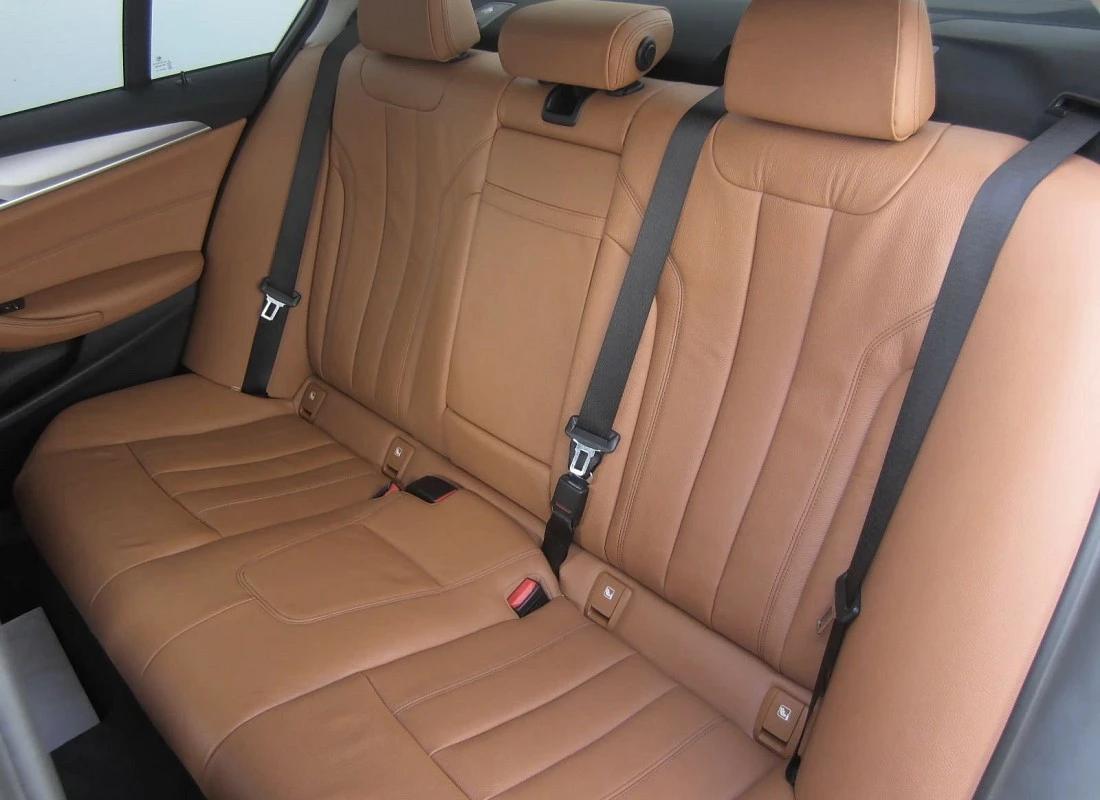 BMW 520D 190 cv AUTO - LUXURY + TECHO