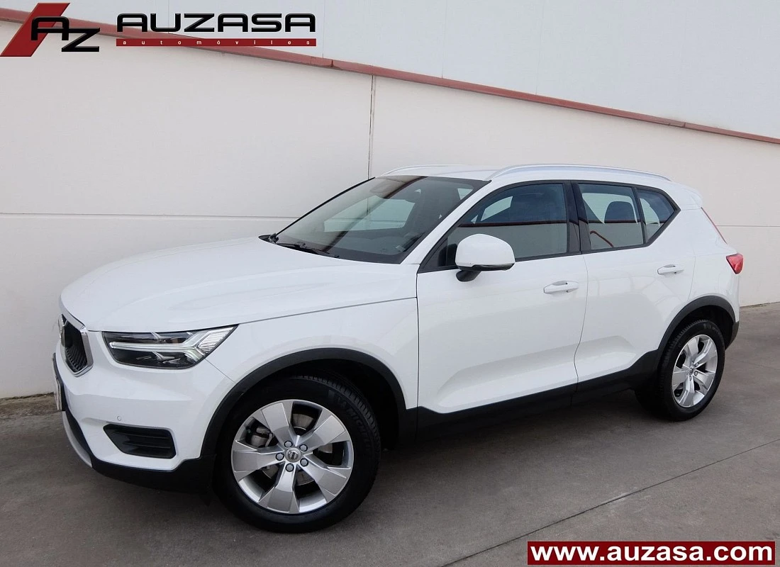 VOLVO XC40 T4 2.0 190 cv GEARTRONIC- AUTO -MOMENTUM-