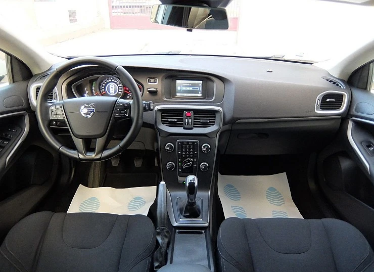 VOLVO V40 D2 2.0D 120 cv Kinetic 6v