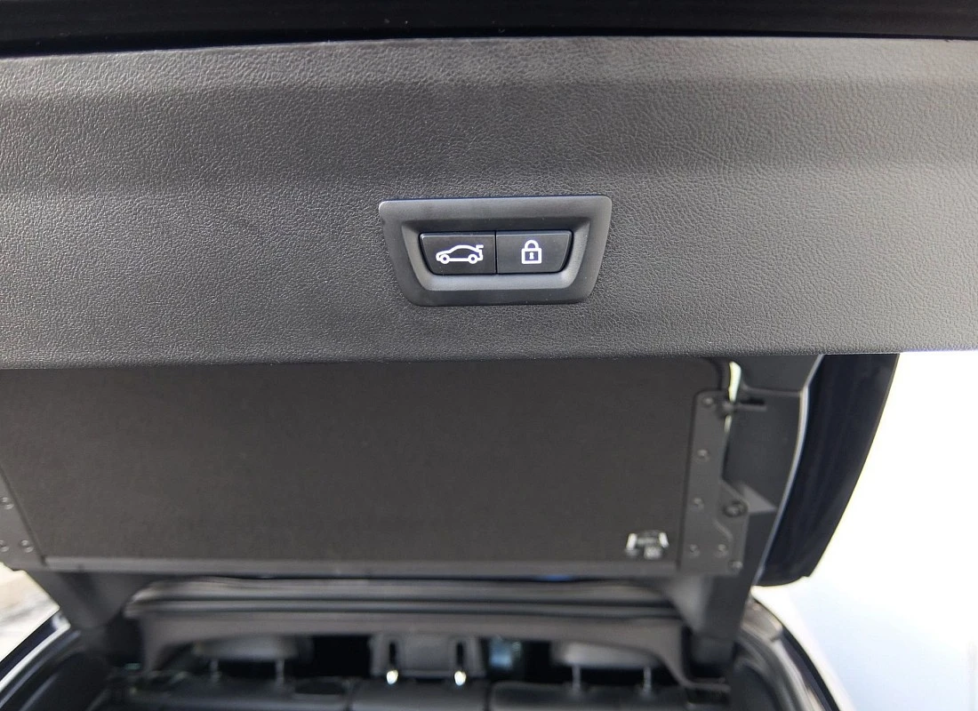 BMW X4 2.0d 190 cv X-DRIVE 4x4 AUTO -PACK M + BLACK Line BMW X4 2.0d 190 cv X-DRIVE 4x4 AUTO -PACK M + BLACK Line