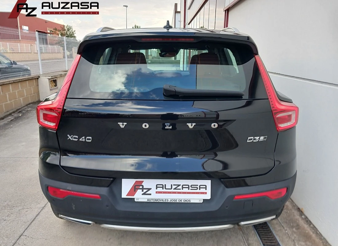 VOLVO XC40 D3 150 cv AWD 4x4 AUTO -INSCRIPTION VOLVO XC40 D3 150 cv AWD 4x4 AUTO -INSCRIPTION