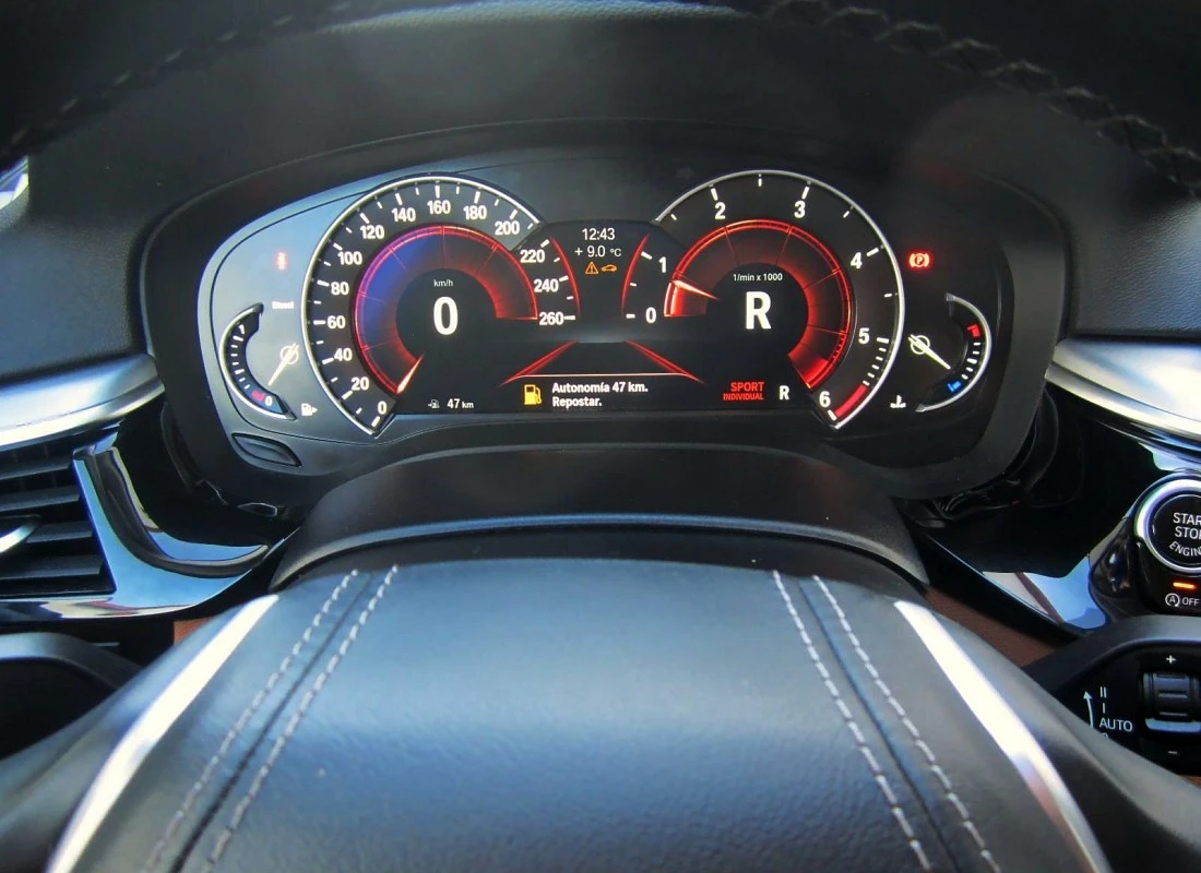 BMW 520D 190 cv AUTO - LUXURY + TECHO