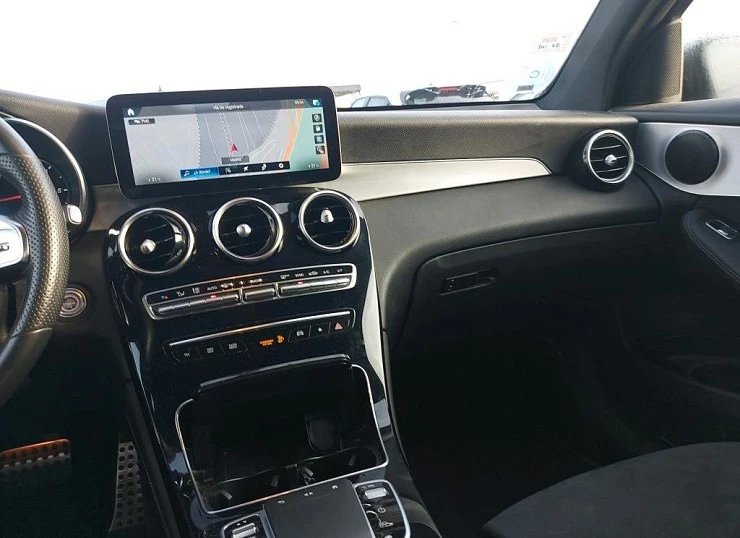 Mercedes GLC 200d 163 cv 4MATIC 4x4 AUTO - Pack AMG + Pack Diseño BLACK NIGHT