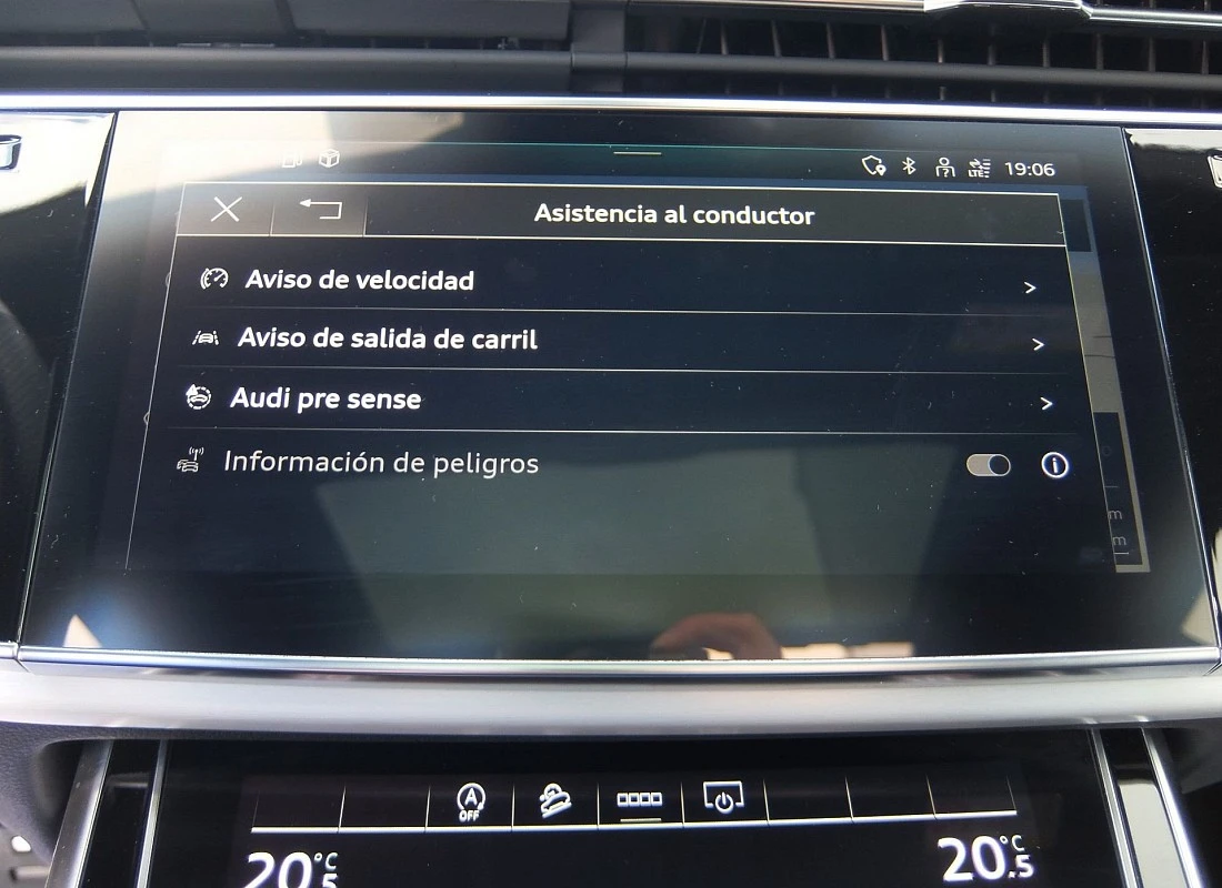 AUDI Q8 50TDI V6 286 cv QUATTRO TIPTRONIC S-Line EDITION 2022 + Techo + Susp.Neumática + Matrix Led