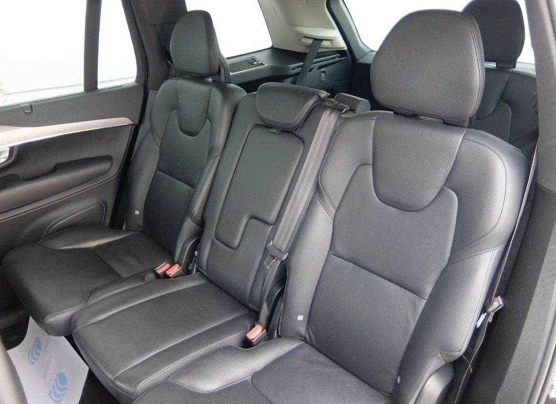 VOLVO XC90 B5 Diesel 235 cv AWD 4x4 AUTO -7 plazas MOMENTUM PRO + Extras