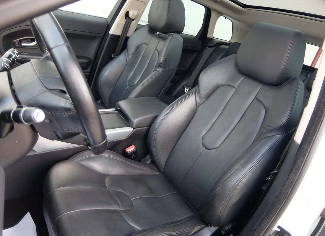 LAND ROVER - RANGE ROVER EVOQUE 2.2L ED4 150 cv 4x2 PRESTIGE + TECHO