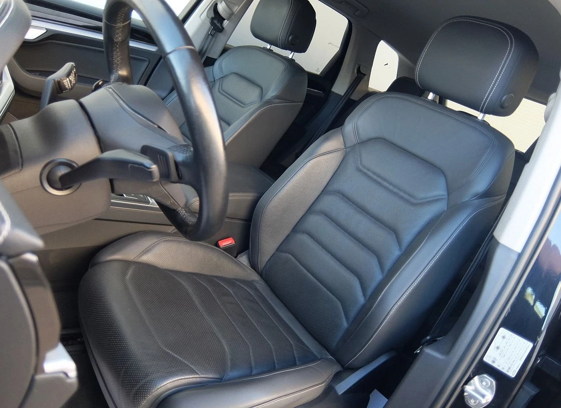 VOLKSWAGEN TOUAREG 3.0TDI V6 231 cv 4MOTION TIPTRONIC -R-LINE + PACK OFFROAD + SUSP.NEUMÁTICA + Full Equipe