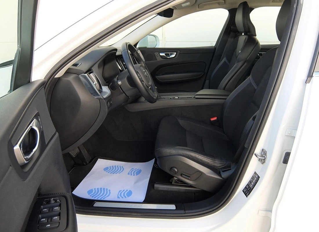 VOLVO XC60 B4 D 197 cv AWD AUTO Momentum PRO - Diesel-Híbrido ECO