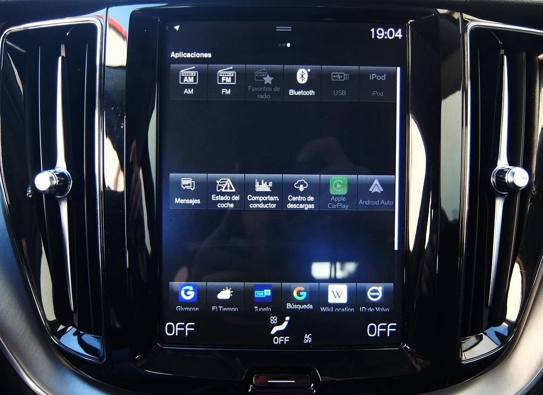 VOLVO XC60 D4 190 cv AUTO -MOMENTUM-