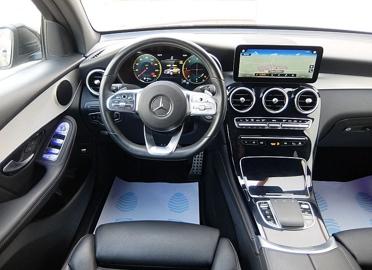 Mercedes GLC COUPE 220d 194 cv 4MATIC 4x4 AUTO -Pack AMG + Estriberas Mercedes GLC COUPE 220d 194 cv 4MATIC 4x4 AUTO -Pack AMG + Estriberas