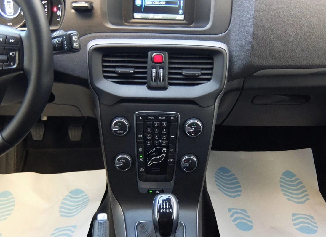 VOLVO V40 D2 2.0D 120 cv Kinetic 6v