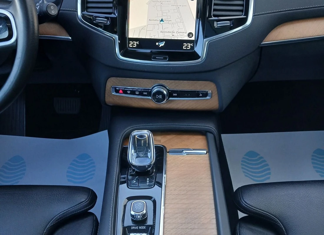 VOLVO XC90 B5 D 235 AWD 4x4 AUTO 7 plazas -INSCRIPTION + TECHO - HIBRIDO Diesel ECO VOLVO XC90 B5 D 235 AWD 4x4 AUTO 7 plazas -INSCRIPTION + TECHO - HIBRIDO Diesel ECO