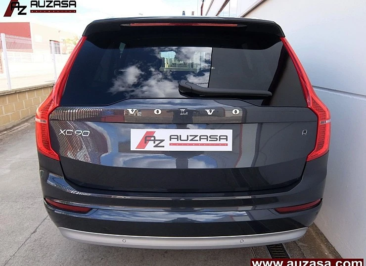 VOLVO XC90 B5 Diesel 235 cv AWD 4x4 AUTO -7 plazas MOMENTUM PRO + TECHO + BOLA ELÉCT
