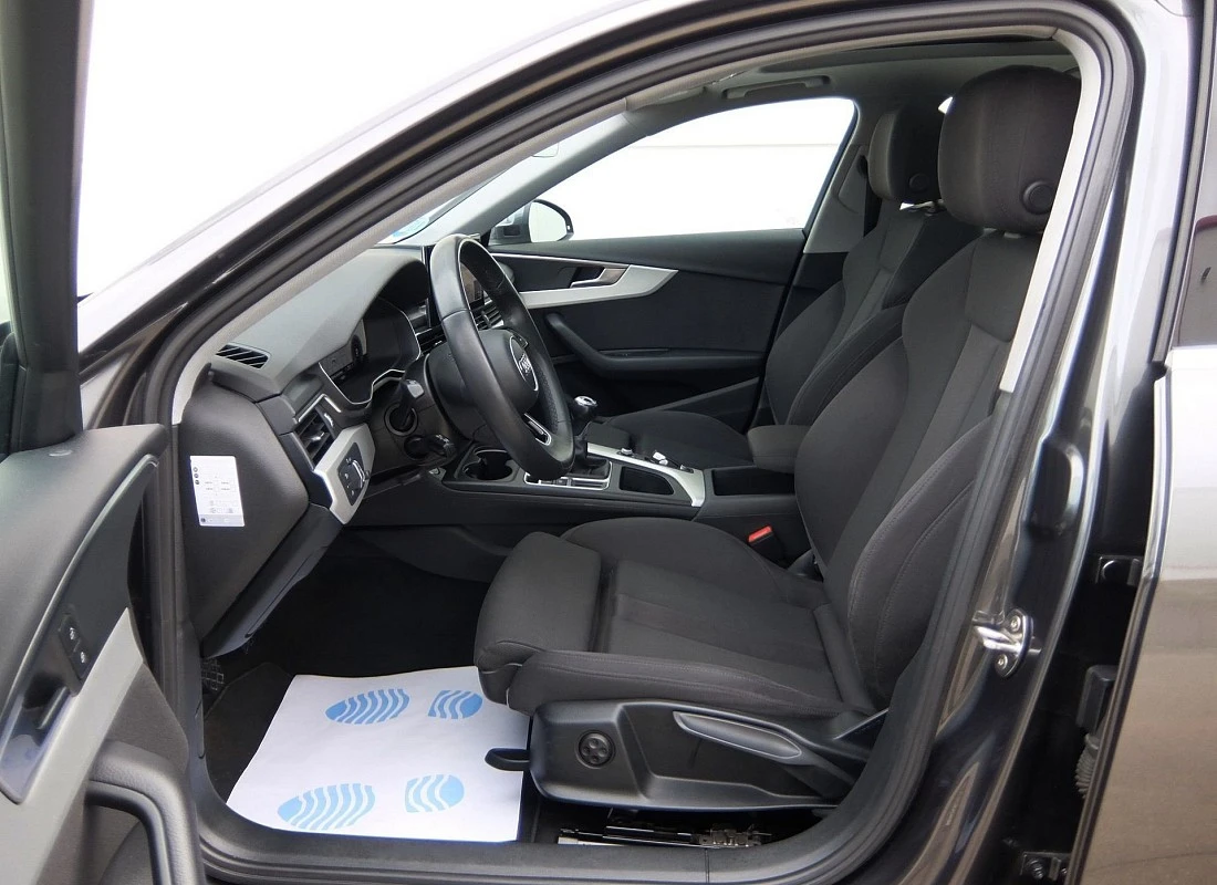 AUDI A4 AVANT 35TFSI 2.0 150 cv -S-LINE EDITION + TECHO AUDI A4 AVANT 35TFSI 2.0 150 cv -S-LINE EDITION + TECHO