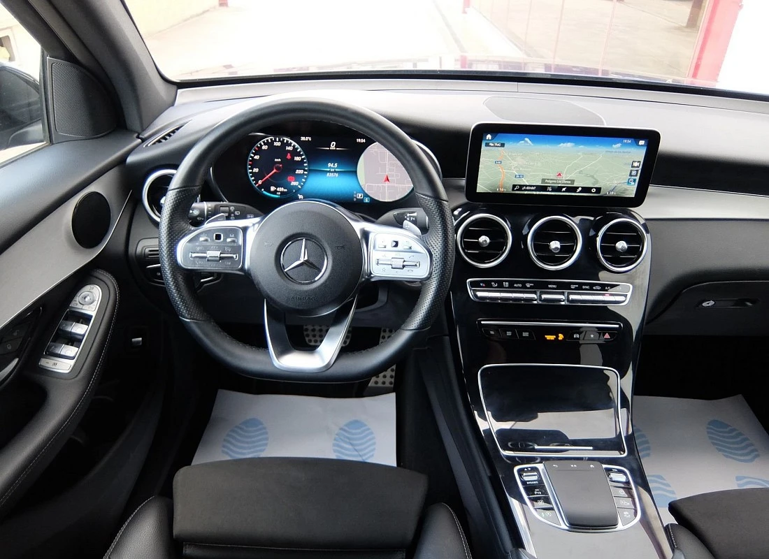 Mercedes GLC 200d 163 cv 4MATIC 4x4 AUTO - Pack AMG + Pack Diseño BLACK NIGHT