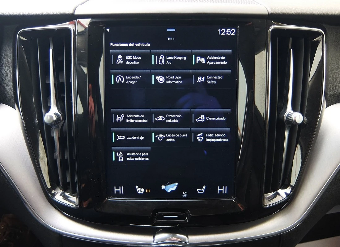VOLVO XC60 B4 D 197 cv AWD AUTO Momentum PRO - Diesel-Híbrido ECO