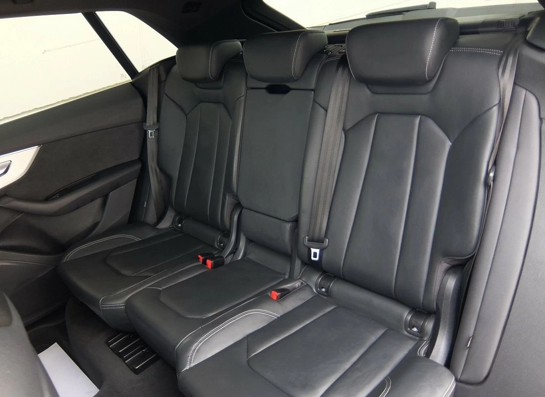 AUDI Q8  50TDI V6 286 cv QUATTRO Tiptronic BLACK LINE Edition + Techo + Sups.Neumática