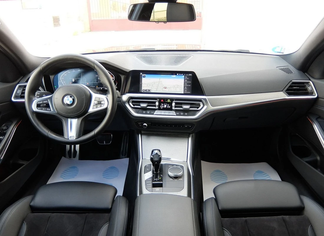 BMW 318d 2.0d 150 cv AUTO PACK M + BLACK DESIGN BMW 318d 2.0d 150 cv AUTO PACK M + BLACK DESIGN