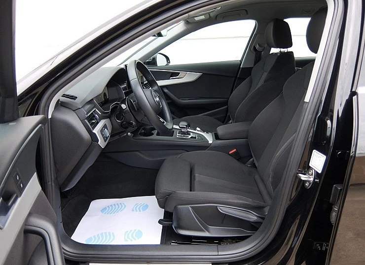 AUDI A4 AVANT 35TDI 163 cv S-TRONIC -S-Line EDITION-