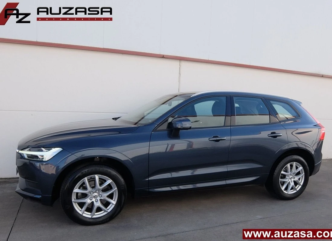 VOLVO XC60 D4 190 cv AUTO -MOMENTUM-