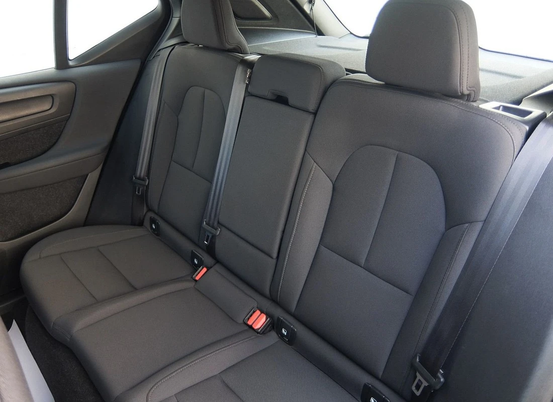 VOLVO XC40 T3 163 cv AUTO Momentum PRO