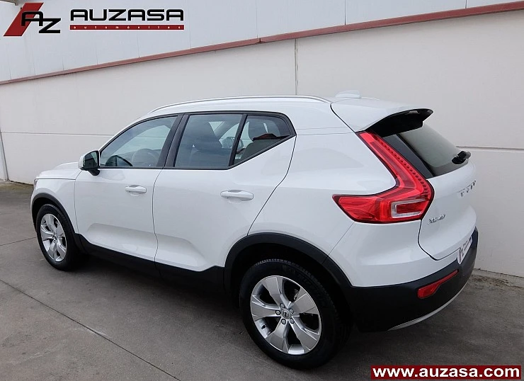 VOLVO XC40 T4 2.0 190 cv GEARTRONIC- AUTO -MOMENTUM-