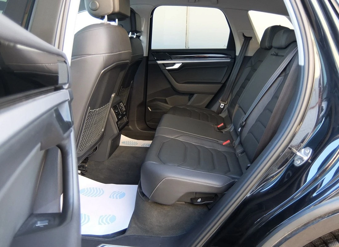 VOLKSWAGEN TOUAREG 3.0TDI V6 231 cv 4MOTION TIPTRONIC -R-LINE + PACK OFFROAD + SUSP.NEUMÁTICA + Full Equipe