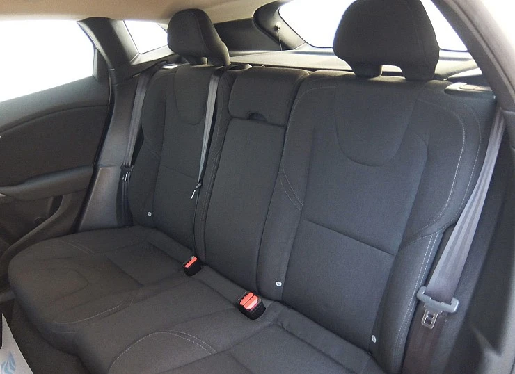 VOLVO V40 D2 2.0D 120 cv Kinetic 6v
