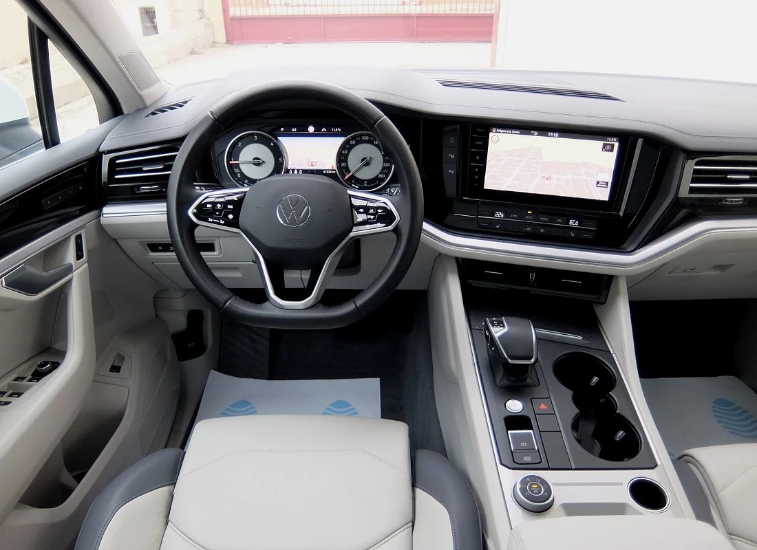 VOLKSWAGEN TOUAREG 3.0TDI V6 231 4MOTION TIPTRONIC PREMIUM ELEGANCE  + TECHO