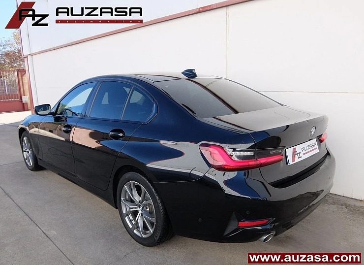 BMW 318d 2.0d 150 cv AUTO 4p- ECO Pack SPORT Line + BLACK Design BMW 318d 2.0d 150 cv AUTO 4p- ECO Pack SPORT Line + BLACK Design