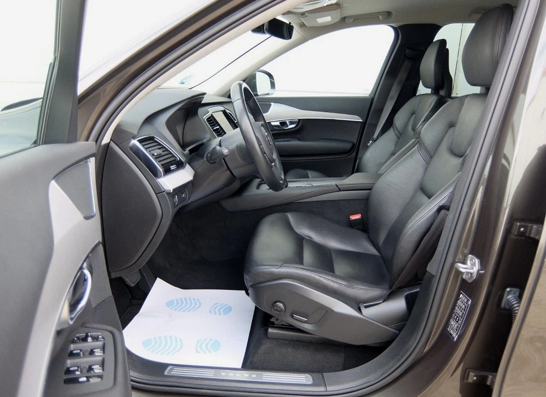 VOLVO XC90 B5 Diesel 235 cv AWD 4x4 AUTO -7 plazas MOMENTUM PRO + Extras VOLVO XC90 B5 Diesel 235 cv AWD 4x4 AUTO -7 plazas MOMENTUM PRO + Extras