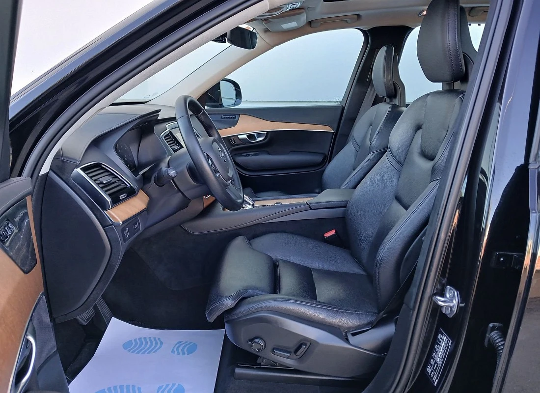 VOLVO XC90 B5 D 235 AWD 4x4 AUTO 7 plazas -INSCRIPTION + TECHO - HIBRIDO Diesel ECO VOLVO XC90 B5 D 235 AWD 4x4 AUTO 7 plazas -INSCRIPTION + TECHO - HIBRIDO Diesel ECO