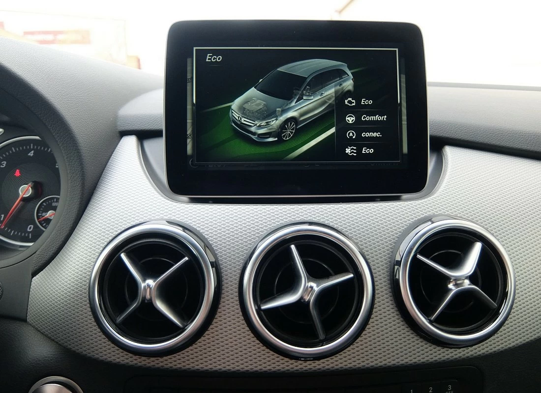 MERCEDES CLASE B 200d 136cv AUTO PACK BLACK NIGHT