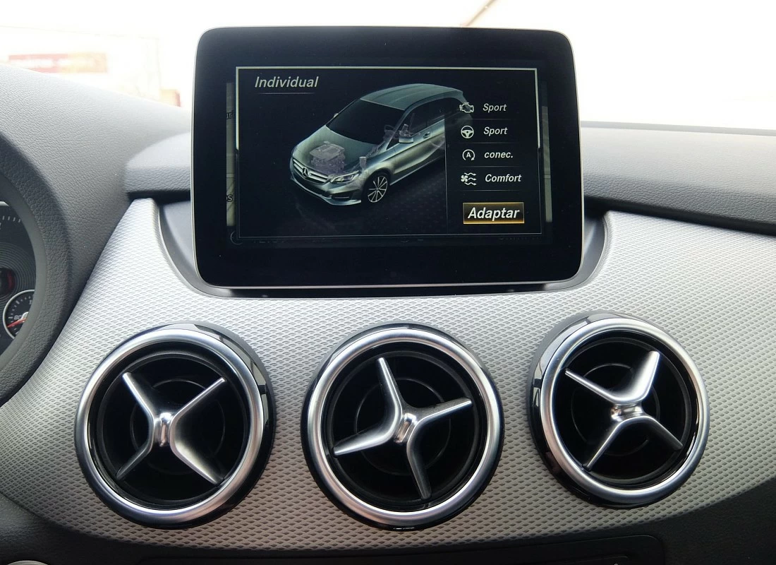 MERCEDES CLASE B 200d 136cv AUTO PACK BLACK NIGHT