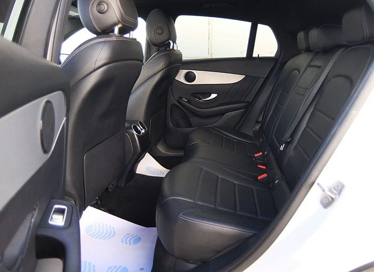 Mercedes GLC COUPE 220d 194 cv 4MATIC 4x4 AUTO -Pack AMG + Estriberas Mercedes GLC COUPE 220d 194 cv 4MATIC 4x4 AUTO -Pack AMG + Estriberas