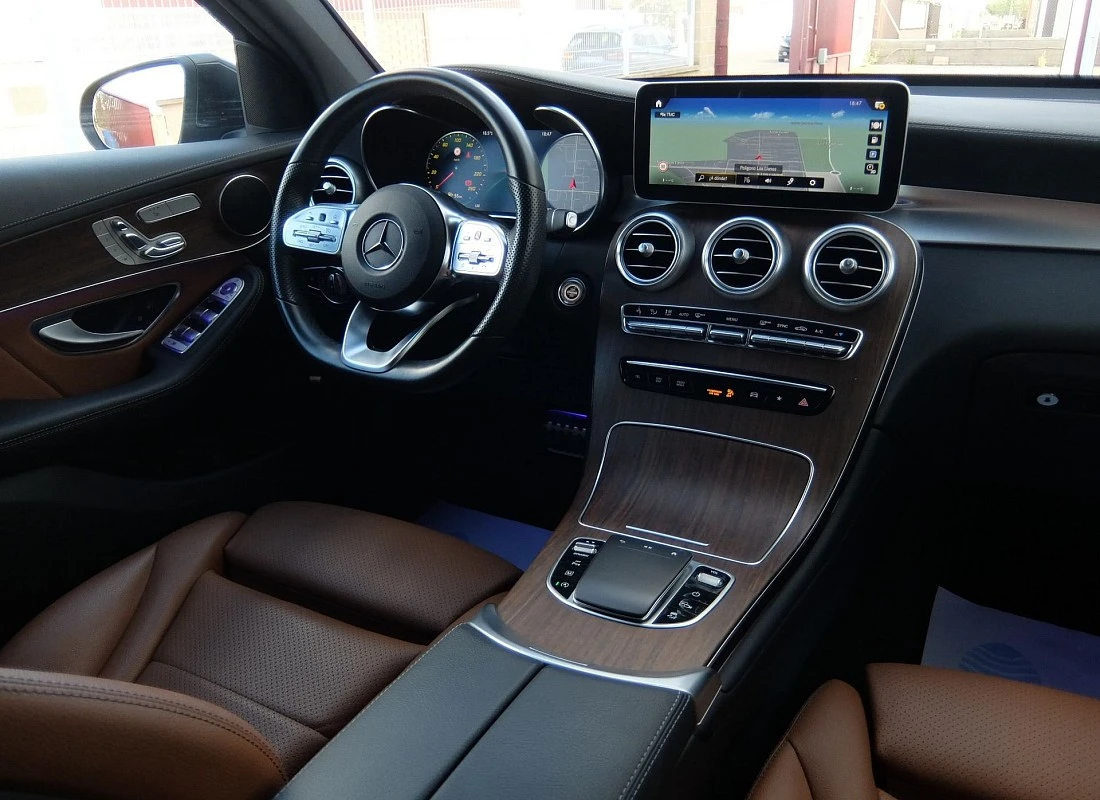 Mercedes GLC COUPE 220d 194 cv 4MATIC 4x4 AUTO -Pack AMG + Estriberas Mercedes GLC COUPE 220d 194 cv 4MATIC 4x4 AUTO -Pack AMG + Estriberas