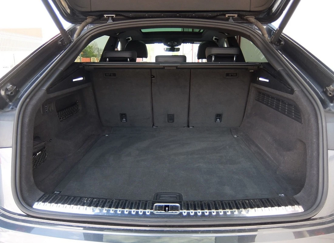 AUDI Q8 50TDI V6 286 cv Quattro Tiptronic -BLACK LINE Edition + Techo + Susp.Neumática