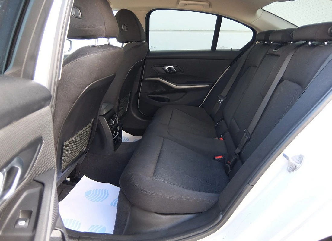 BMW 318d 150 cv STEPTRONIC -AUTO- 2022 ECO BMW 318d 150 cv STEPTRONIC -AUTO- 2022 ECO