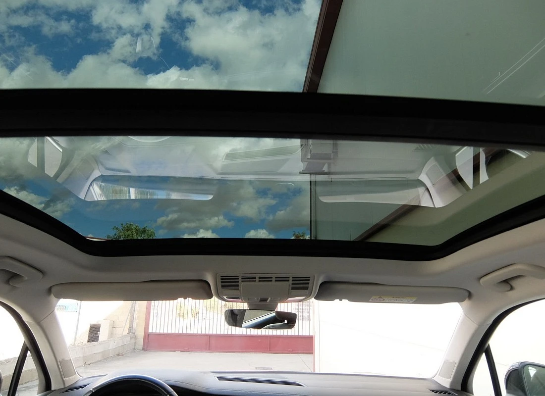 VOLKSWAGEN TOUAREG 3.0TDI V6 231cv 4MATIC TIPTRONIC -PREMIUM + Techo