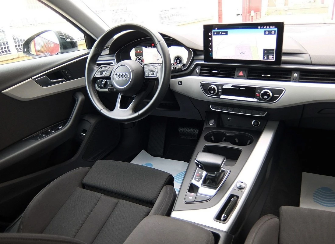 AUDI A4 AVANT 35TDI 163 cv S-TRONIC -S-Line EDITION-