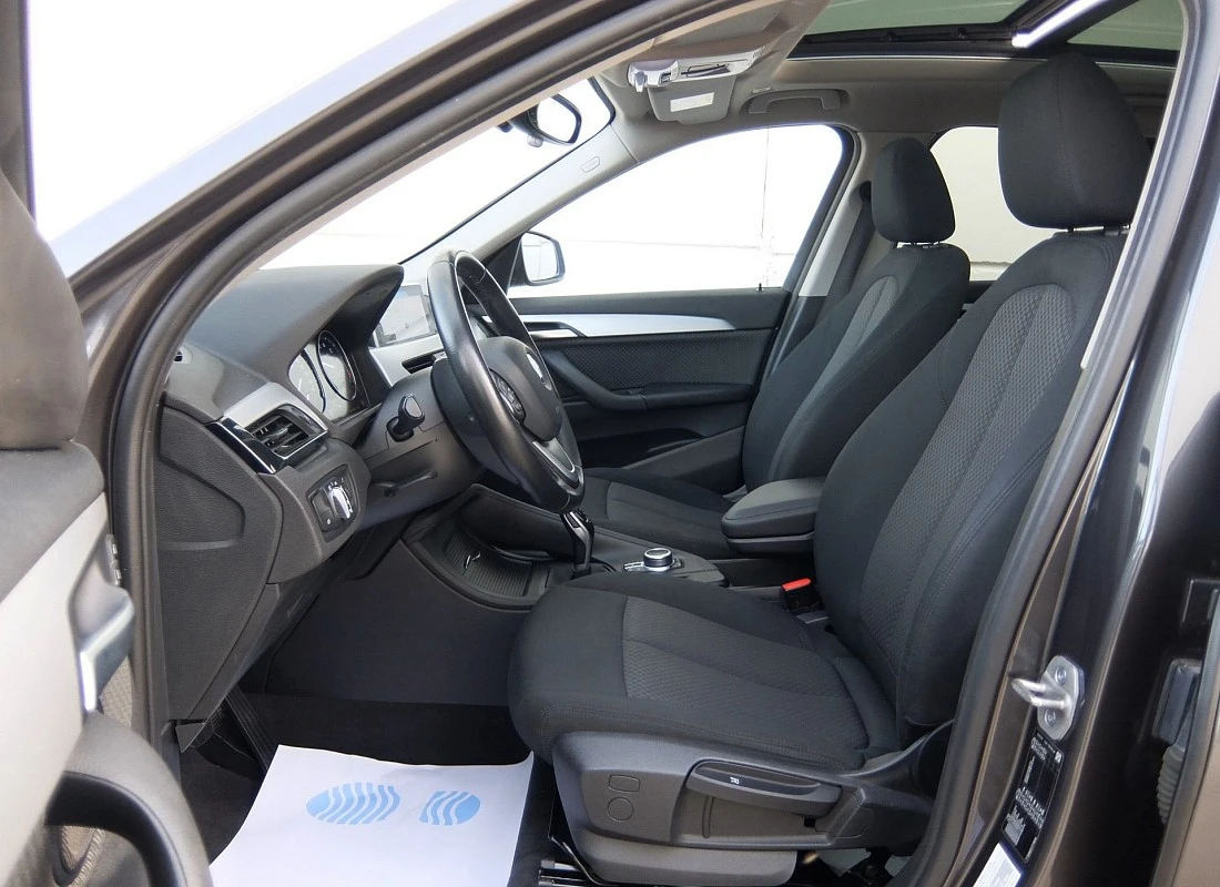 BMW X1 18I 140 cv sdrive AUTO pack ADVANTAGE + Techo 2021