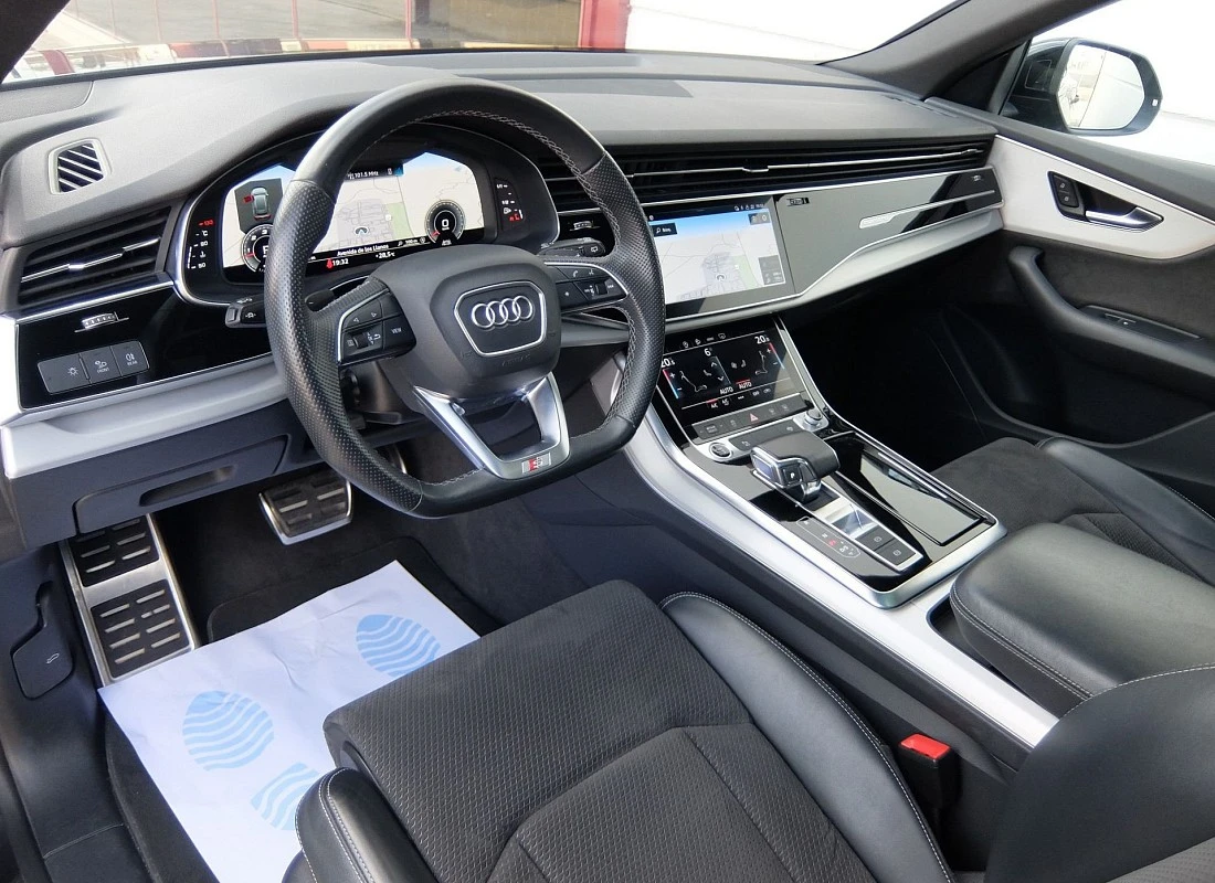 AUDI Q8 50TDI V6 286 cv Quattro Tiptronic -BLACK LINE Edition + Techo + Susp.Neumática