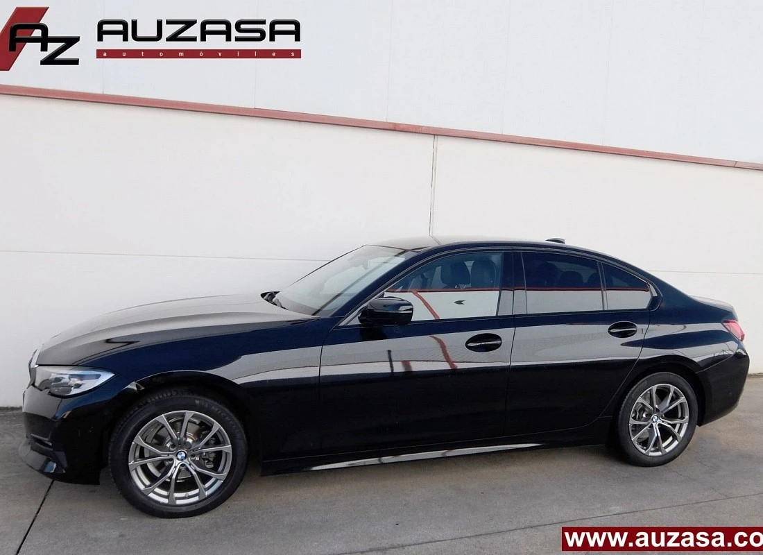 BMW 318d 2.0d 150 cv AUTO 4p- ECO Pack SPORT Line + BLACK Design