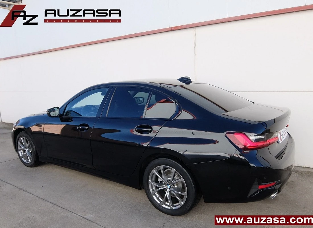 BMW 318d 2.0d 150 cv AUTO 4p- ECO Pack SPORT Line + BLACK Design